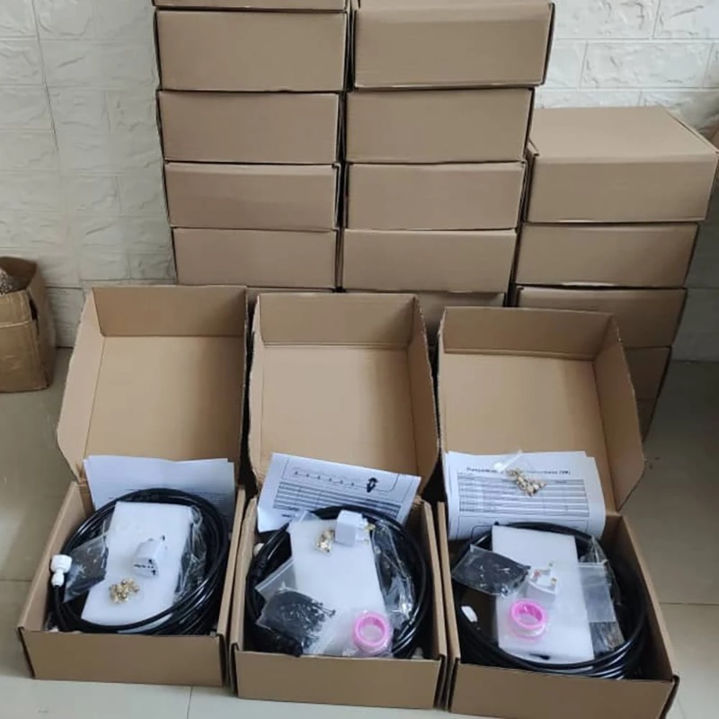 Woodworking Union - ระบบพ่นหมอกทำความเย็นพร้อมปั๊มน้ำ 12V สายพ่นหมอกประกอบสำเร็จ 6 เมตร หัวฉีดทองเหลือง