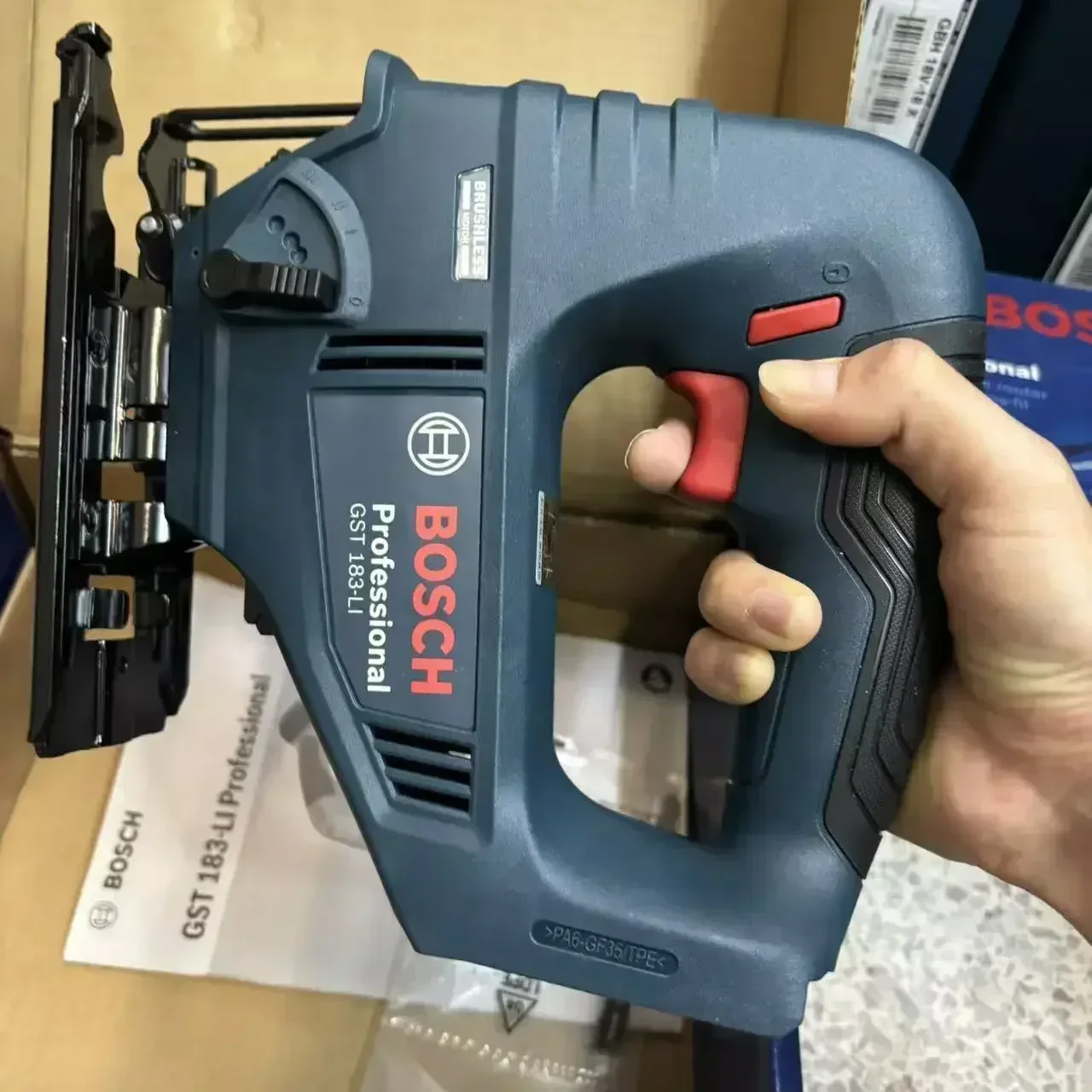 Woodworking Multi Tool - เลื่อยจิ๊กซอว์ไฟฟ้า Bosch GST 183-LI Professional แบบไร้แปรงถ่าน